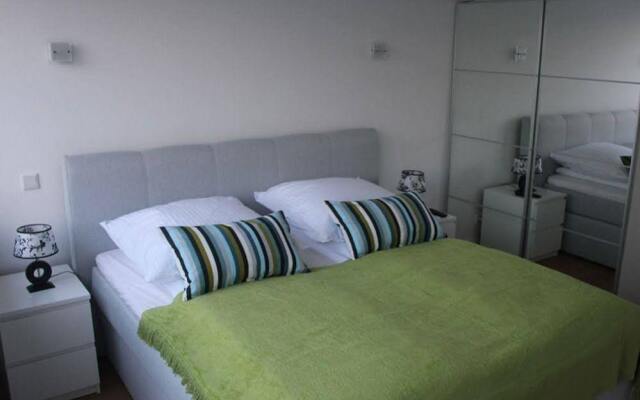 Апартаменты Mk Apartments Cranachstrasse Дюссельдорф комната для гостей