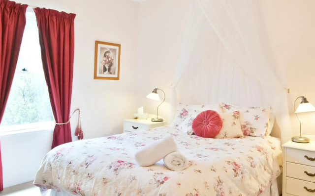 Encounter Hideaway Cottages