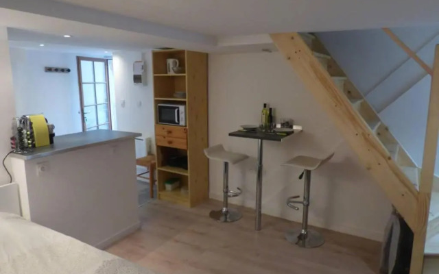 Studio Neuf Avec Courette Privative