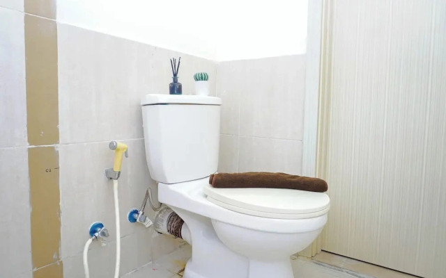 Modern Space And Restful 2Br At Apartment Meikarta