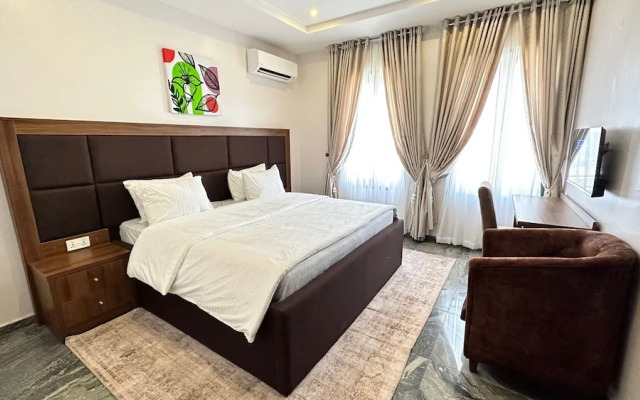 Tenny's Place Apartments Jahi