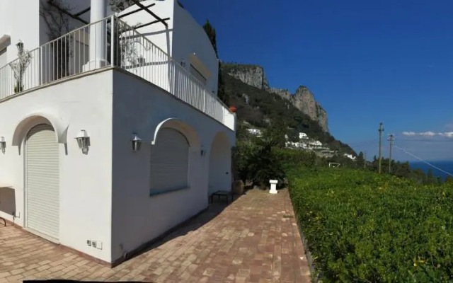 Capri Treasure