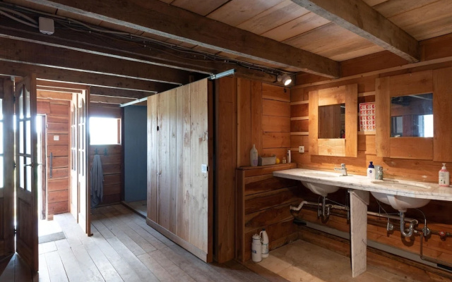 Premium Farmhouse in Nieuwmunster With Pool