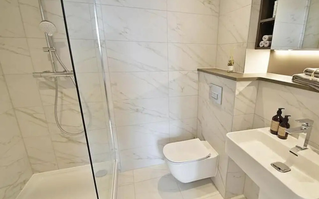 Top Floor 3-bed Penthouse in Manchester