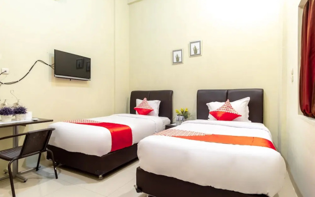 Green Elite by OYO Rooms