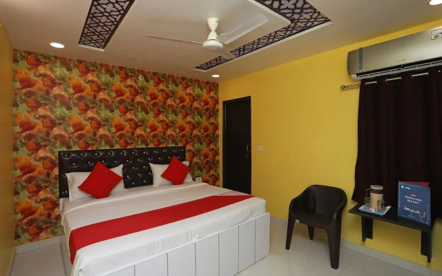 OYO 22697 Richa Grand Inn