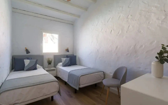 Bungalow Near Yumbo & Playa del Ingles Beach
