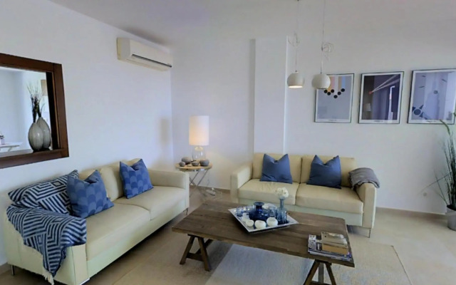 27807 - Beautiful penthouse near beach