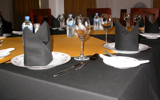 Grand Kandy Villa Hotel