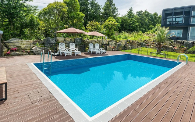 Seogwipo Donnaeko Pension