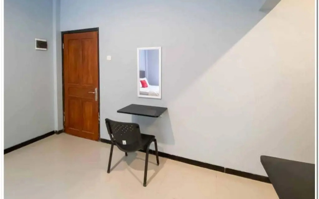 RedDoorz Syariah near T2 Juanda Airport 2