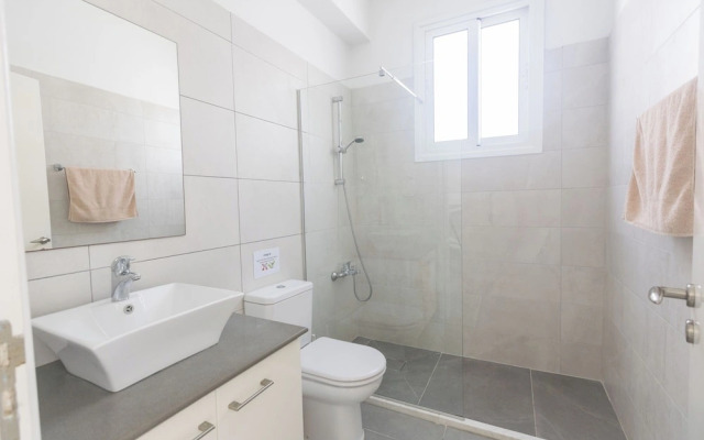 Villa Suri, Luxury Seafront Villa