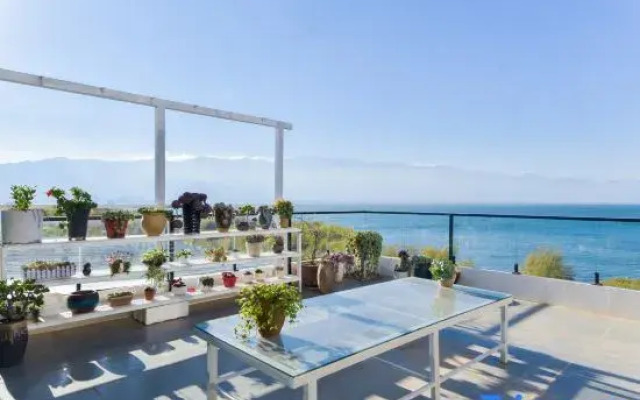 Seascape·Yishan Bohai Light Intelligent Concept Seaview Art Hotel