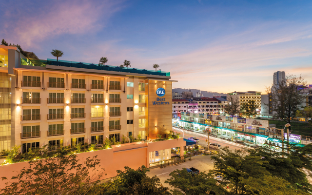 Отель Best Western Patong Beach вид на фасад