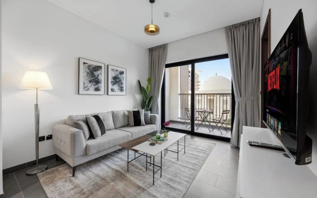 Modern 1BR with Balcony Sobha Hartland