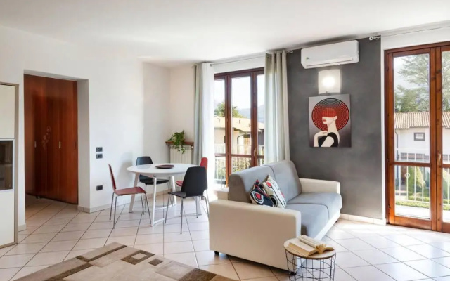 Beach on the Lake and Pet Friendly, ZARA HOUSE