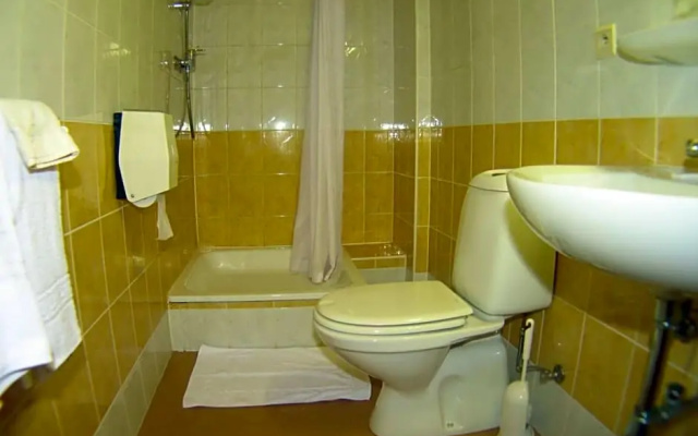 Hotel Aux Massotais