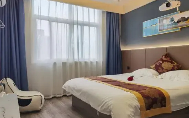 Huayi Hotel (Jinmao Building, Linquan County, Liyang City)