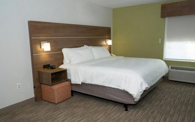 Holiday Inn Express Hotel & Suites Madison by IHG