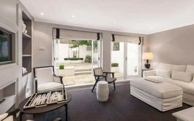 Belgravia Beauty - by Out of Office Lifestyle