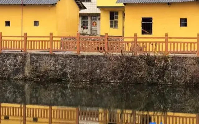 Ruyuan Xiaoxiao Bushe