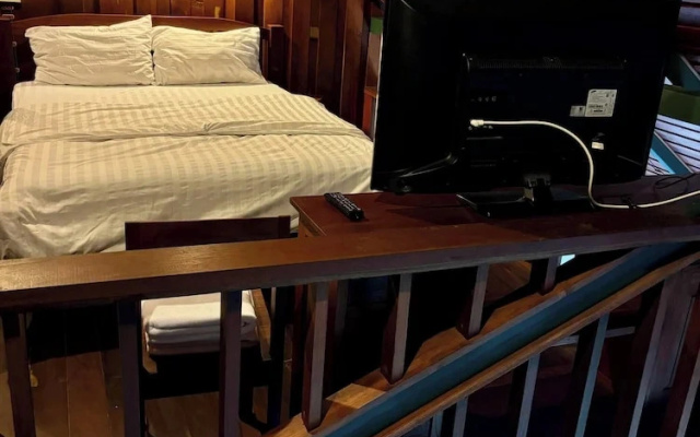 502 Serene Teak Boutique Apartments