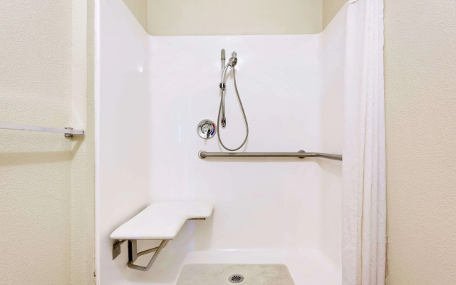 Super 8 by Wyndham Allentown