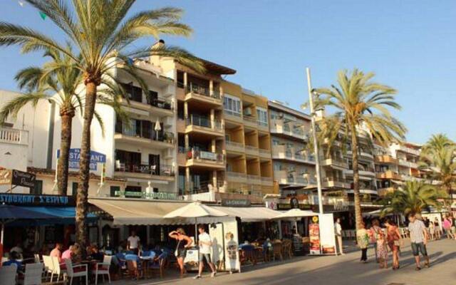 Отель Hostal Vista Alegre вид на фасад