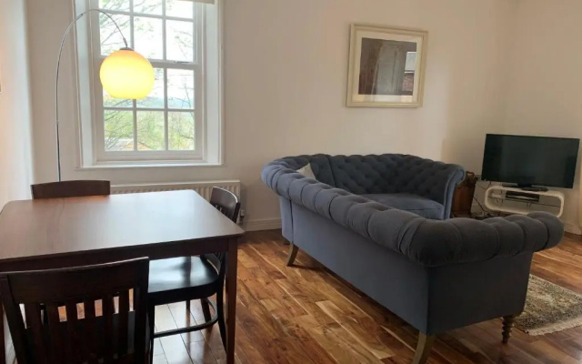 Apartment 3 The Grove