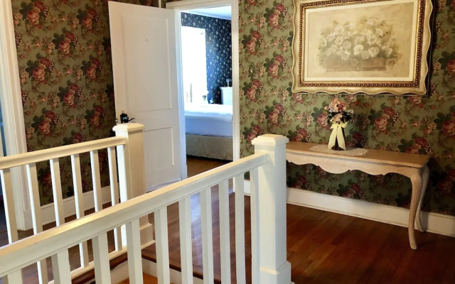 Holder House Rentals