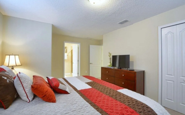 Storey Lake-5 Bedroom Townhome w/Splashpool-1606ST