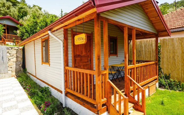 Nora Villa Bungalows