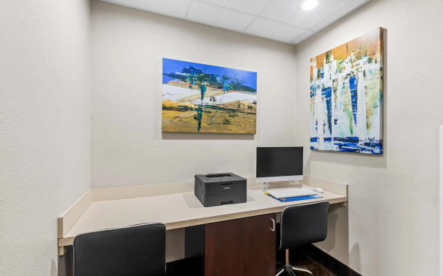 Days Inn by Wyndham Rockdale Texas
