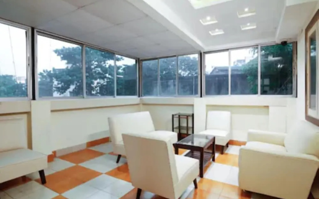 Goroomgo Royal Inn Tallygunge Kolkata