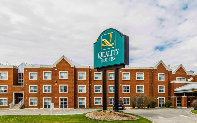 Отель Quality Suites Quebec City Канада, Квебек - отзывы, цены и фото номеров - забронировать отель Quality Suites Quebec City онлайн вид на фасад