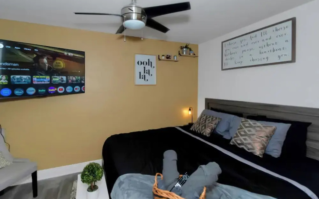 Spacious 3BR Condo in DTWN