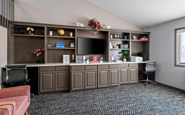 AmericInn by Wyndham Crookston U of M Crookston