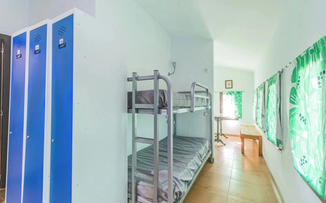 Hostel el Castillo by CABANA Rentals