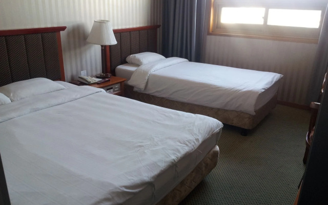 Prime Tourist Hotel