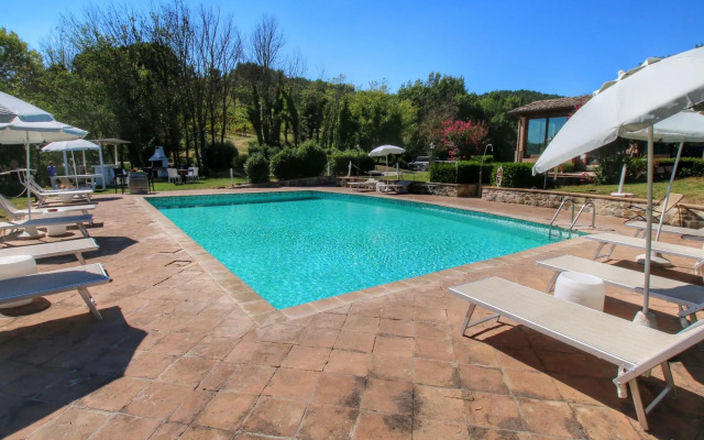 Luxurious Cottage with Pool in Assisi