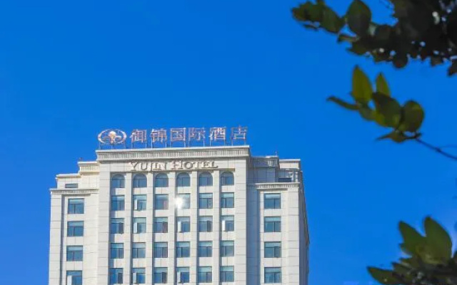 Yujin Hotel