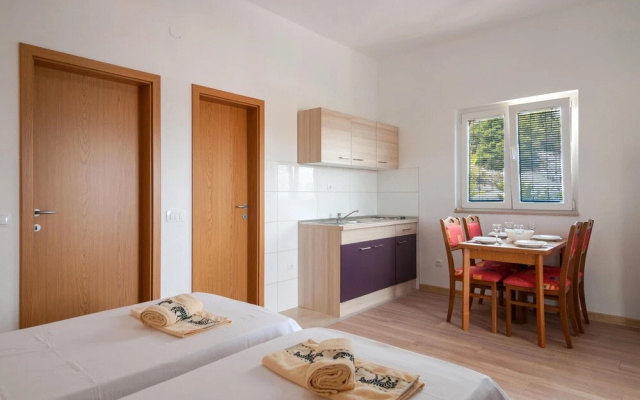 Awesome Apartment in Supetar-splitska With 2 Bedrooms and Wifi
