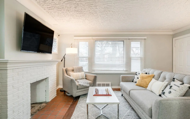 Stylish getaway of University District