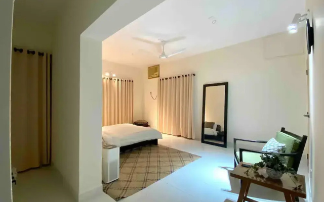 City Views Hotel With Housekeeping
