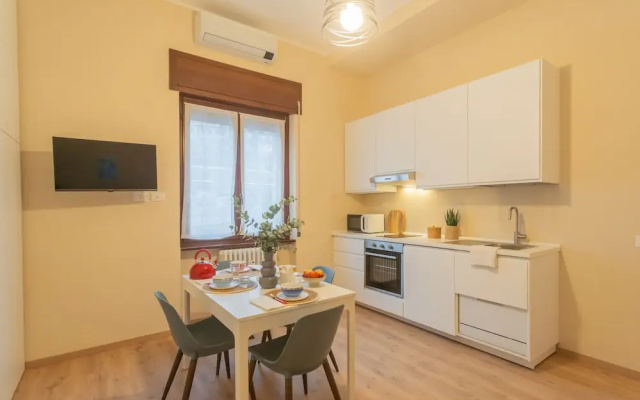 Simar Apartments Nearby Como S G Train Station