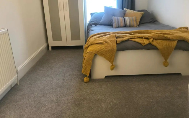 Cosy Vibes Central Cardiff House
