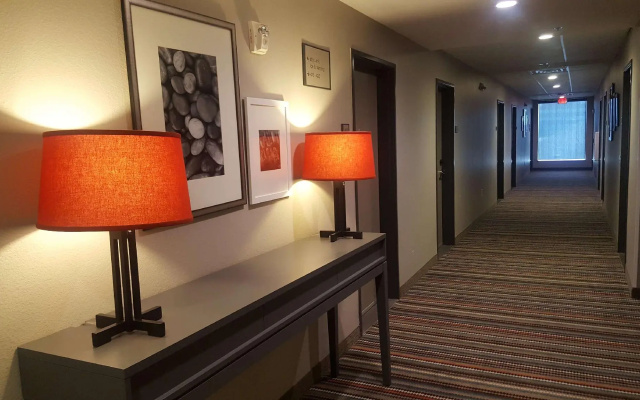 Garner Hotel Houston Westheimer by IHG