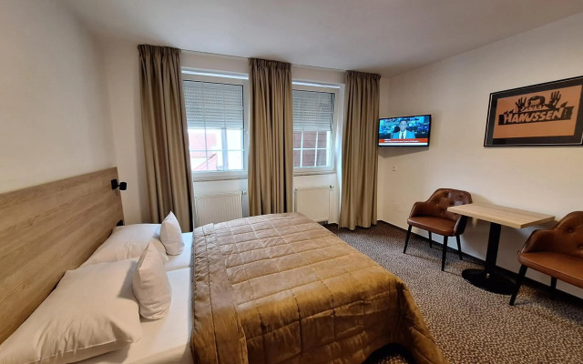 Hotel Avion