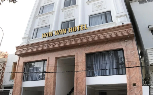 Win Win Hotel
