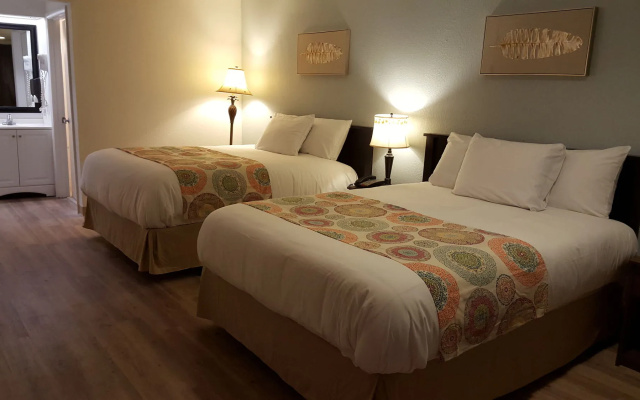 Tricove Inn & Suites